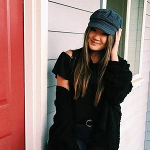 Meet your Posher, Lauren